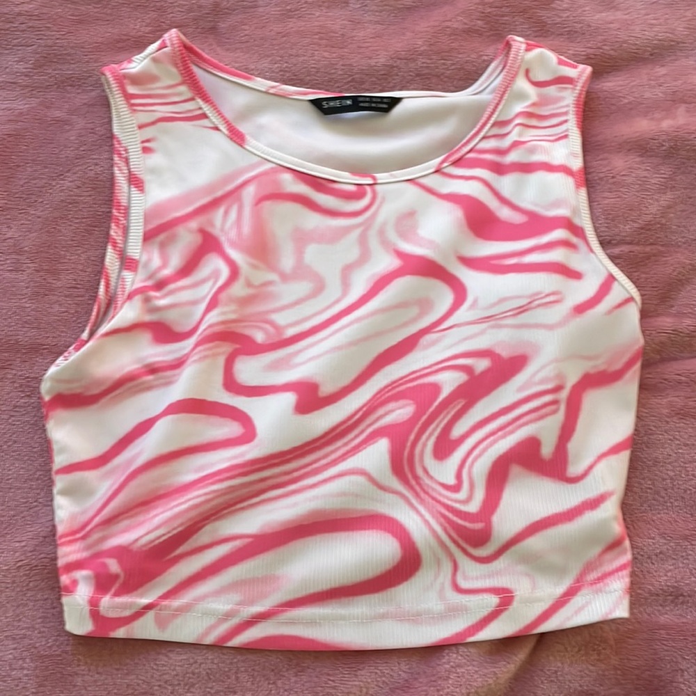 Shein pink and white pattern tank top